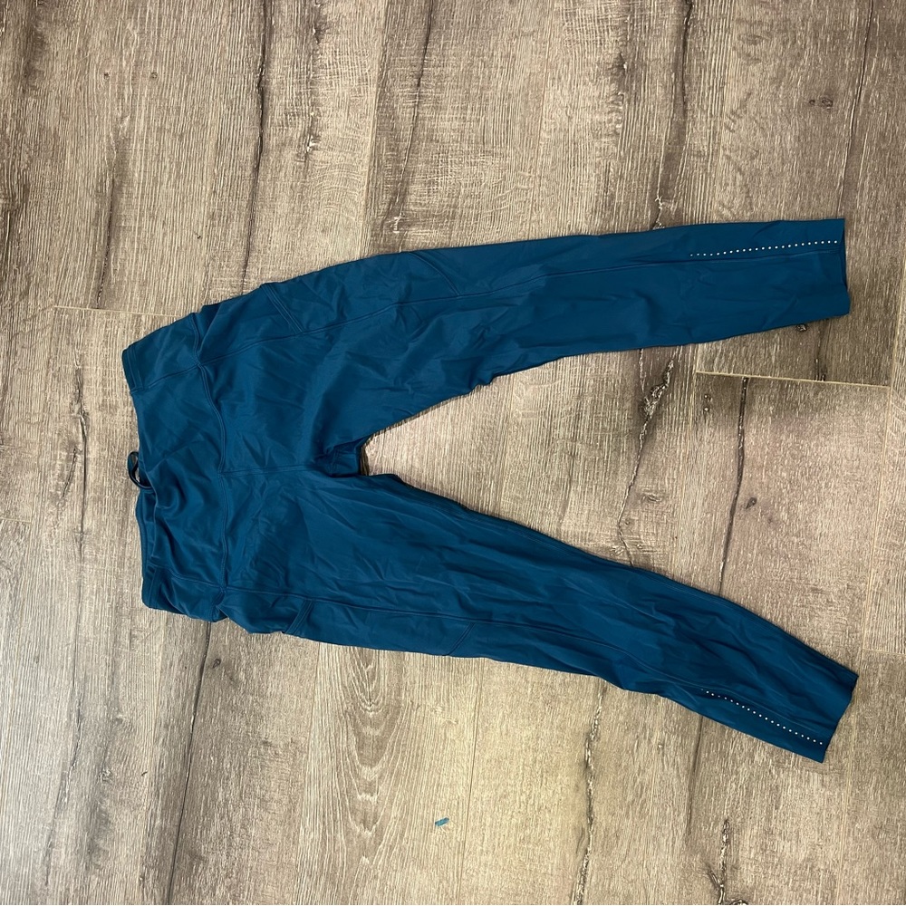 Lululemon lot - Picture 8 of 16